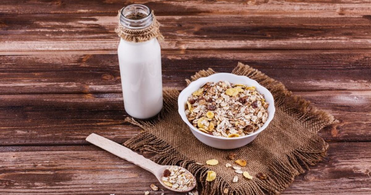 Oat Milk Nutrition and Benefits