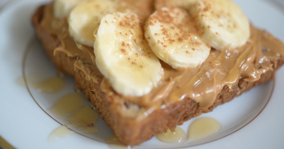 Toast With Peanut Butter and Banana